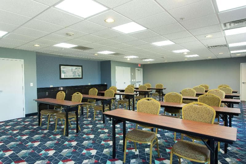 Hampton Inn & Suites Ankeny photo 1