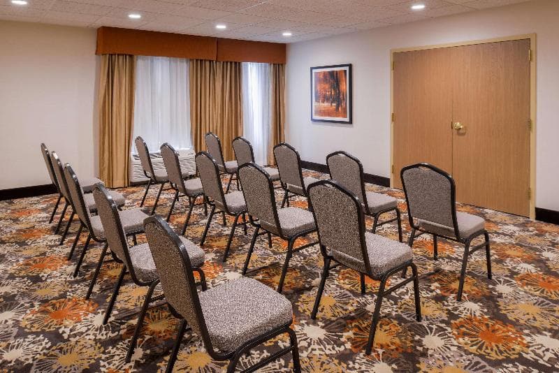 Hampton Inn Elkhart photo 1