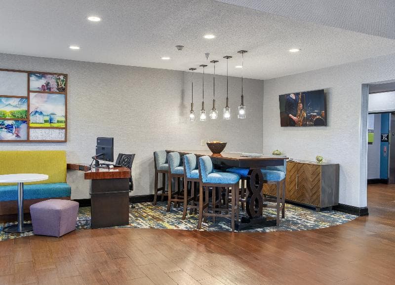 Hampton Inn Elkhart 2