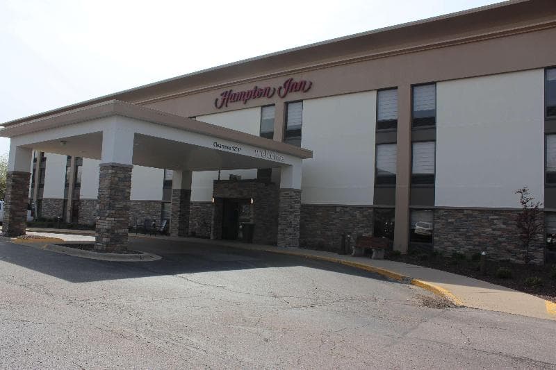 Hampton Inn Janesville 4