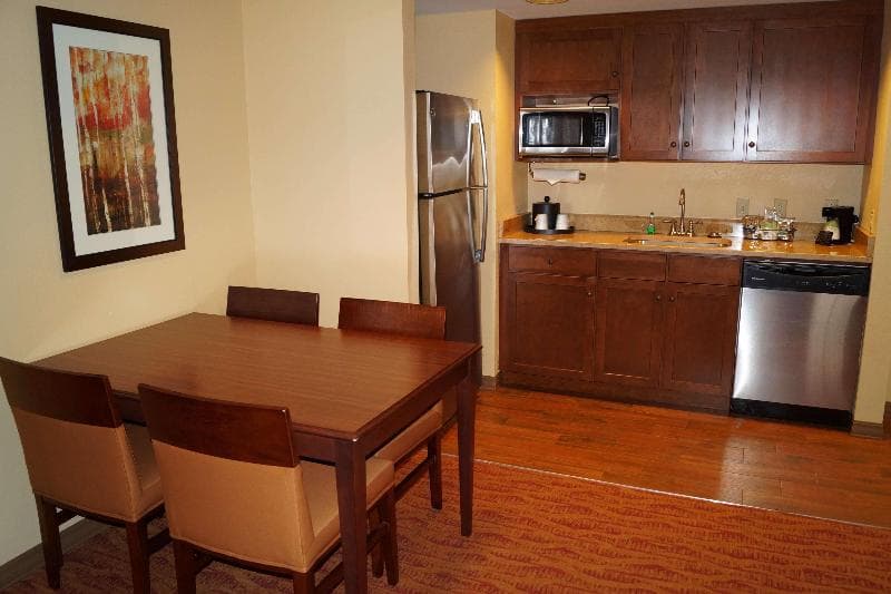 Hampton Inn Altoona 3