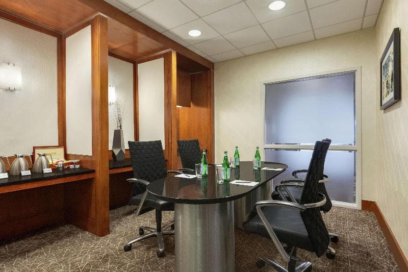 Hilton Baltimore BWI Airport photo 1