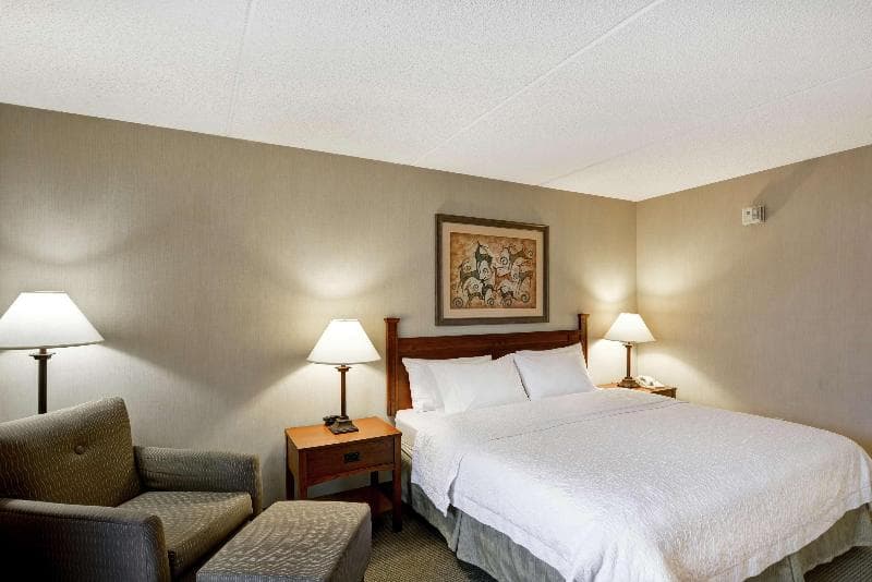 Hampton Inn Bloomsburg 2