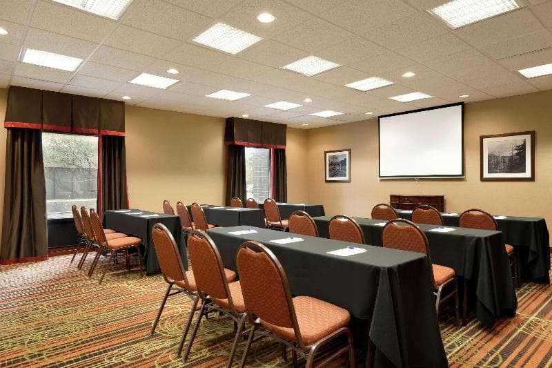 Hampton Inn Wichita Falls-Sikes Senter Mall photo 1