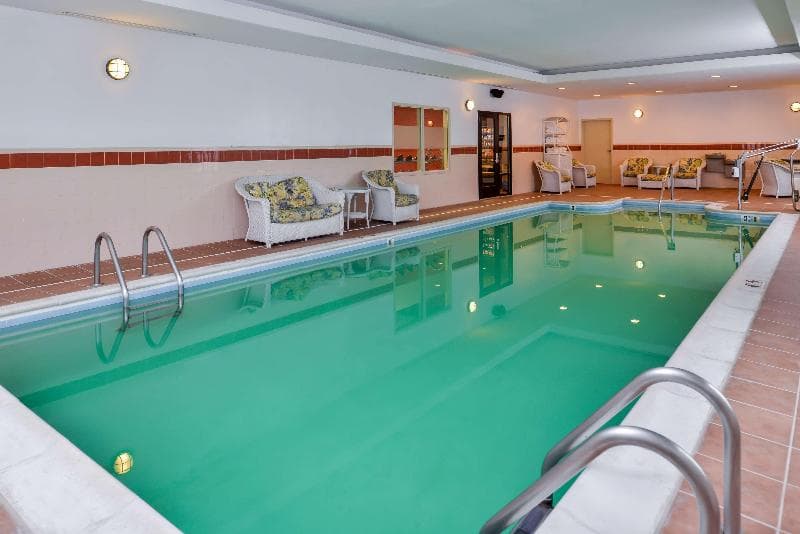 Hampton Inn Emporia 4