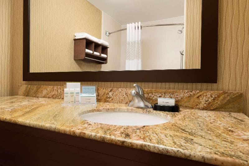 Hampton Inn Battle Creek 2