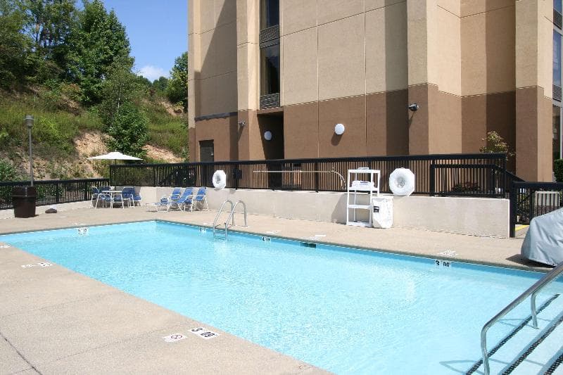 Hampton Inn Beckley 5