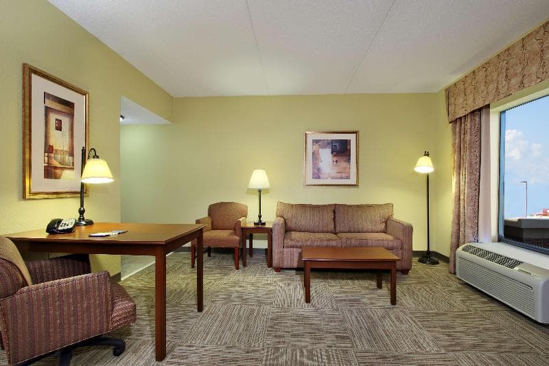 Hampton Inn & Suites Madisonville 2