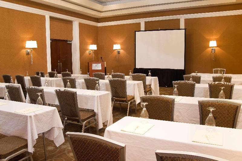 DoubleTree by Hilton Collinsville - St. Louis photo 1