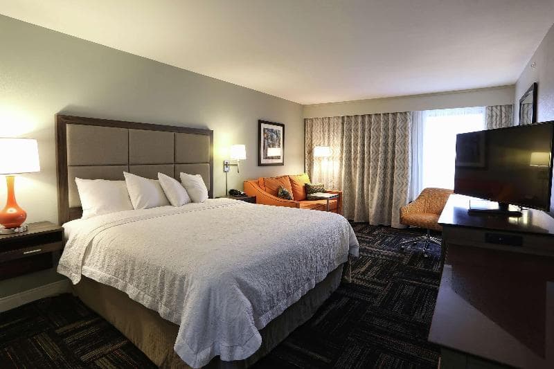 Hampton Inn Paris 5