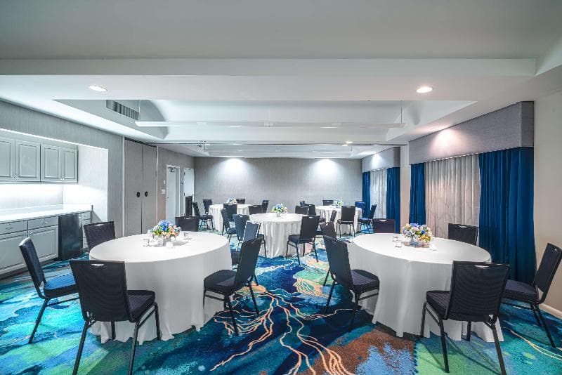 Hampton Inn & Suites Amelia Island-Historic Harbor Front 5