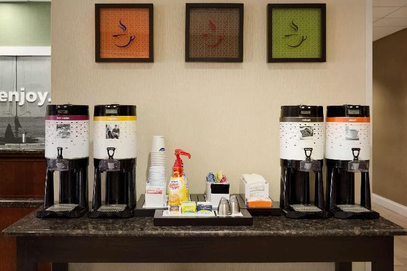 Hampton Inn & Suites Largo 2
