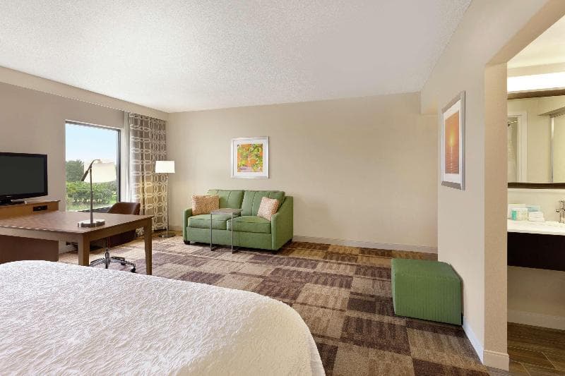Hampton Inn & Suites Largo 3
