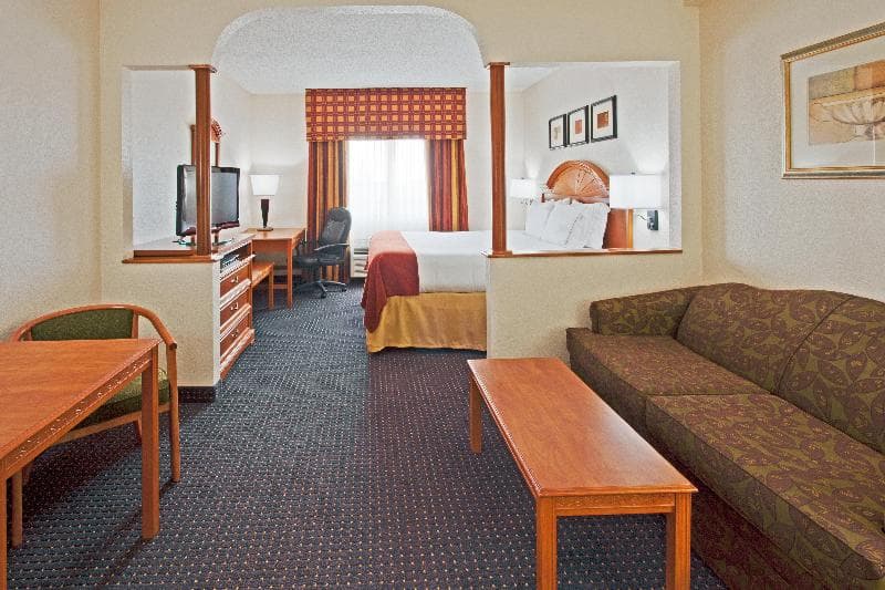 Holiday Inn Express & Suites Fort Lauderdale Airport West photo 1