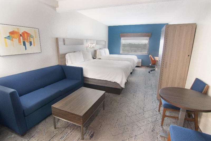 Holiday Inn Express & Suites Fort Lauderdale Airport West 4