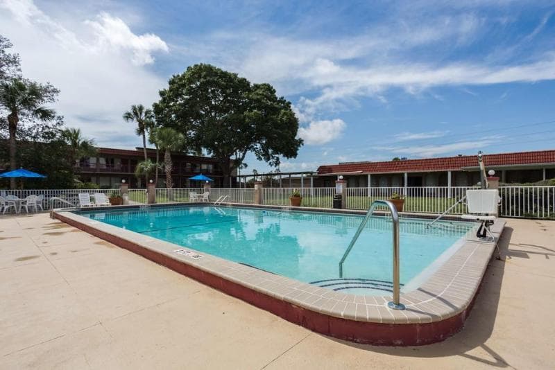 Motel 6 Spring Hill Weeki Wachee 3