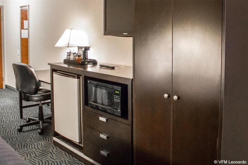 Quality Inn Central 3