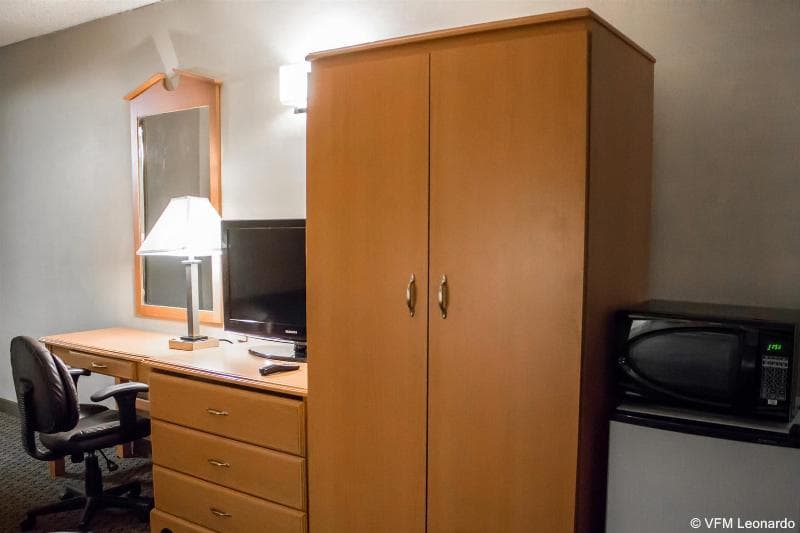 Quality Inn Central 5