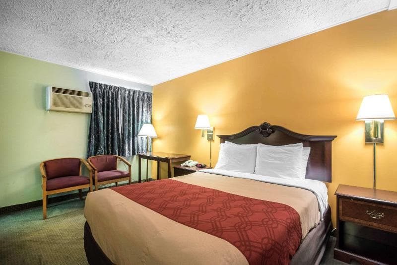 Econo Lodge Brattleboro 2