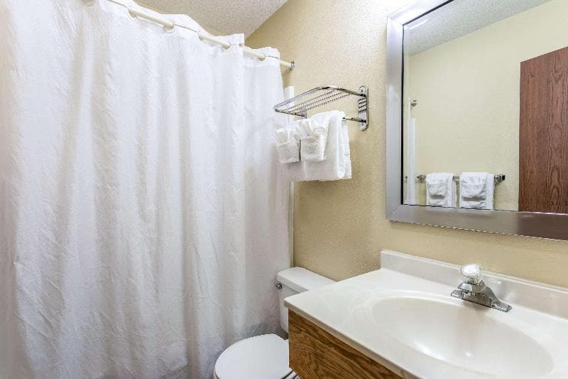 Econo Lodge Ithaca 2