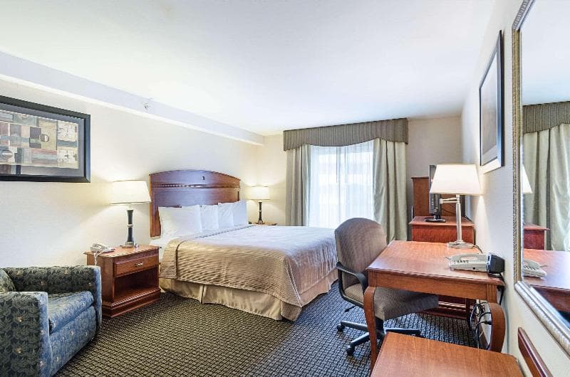 Quality Inn & Suites 5