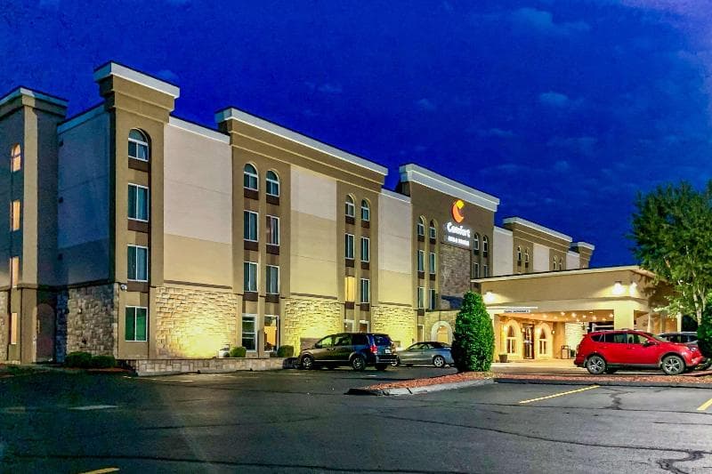Comfort Inn And Suites East Hartford photo 1