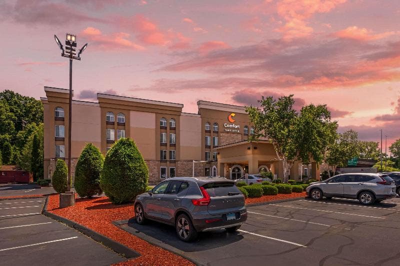Comfort Inn And Suites East Hartford 3