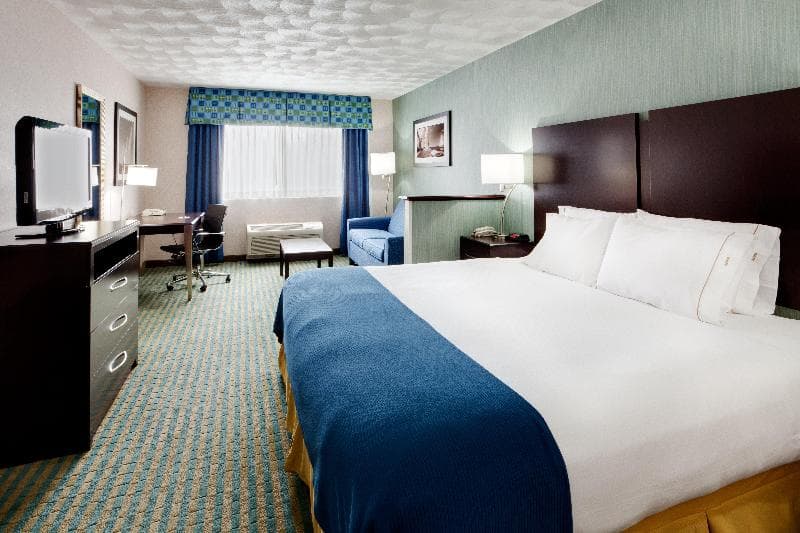 Holiday Inn Express & Suites Smithfield - Providence photo 1