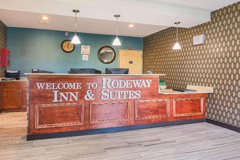 Rodeway Inn & Suites 4