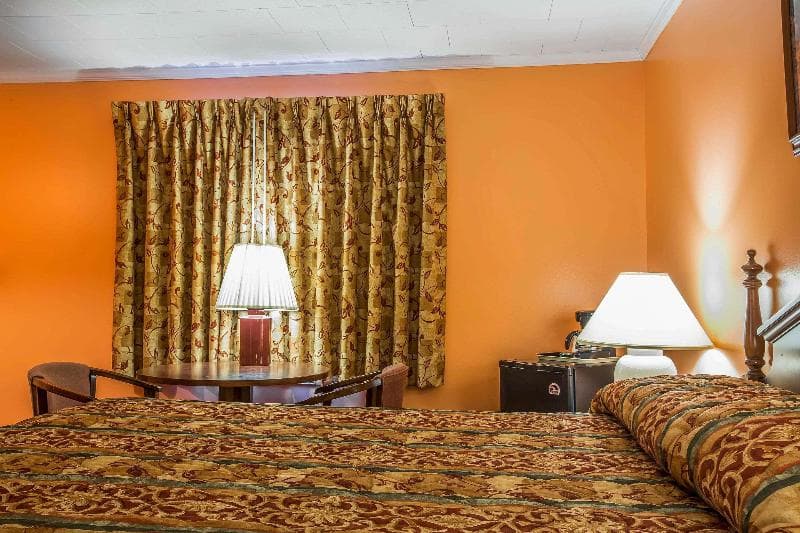 Rodeway Inn Lincoln I-93 main