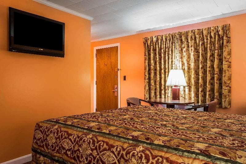 Rodeway Inn Lincoln I-93 3
