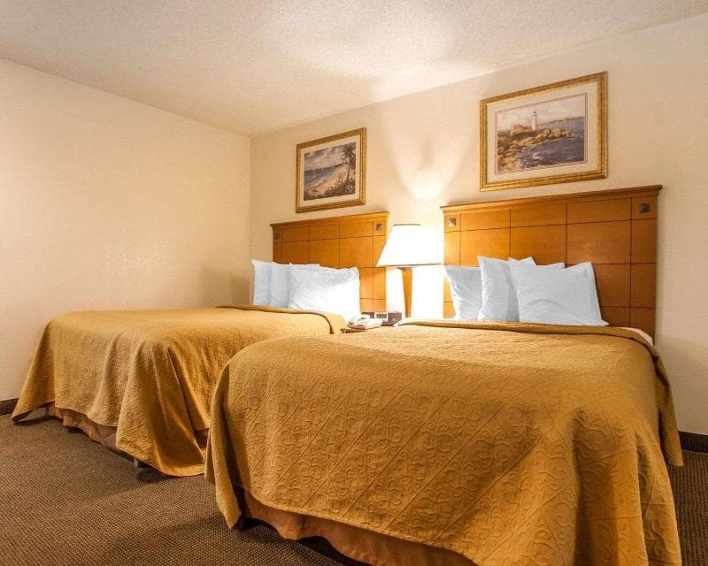 Rodeway Inn 2