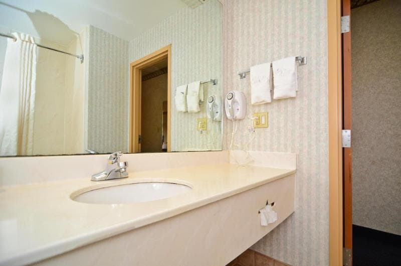 Comfort Inn 2