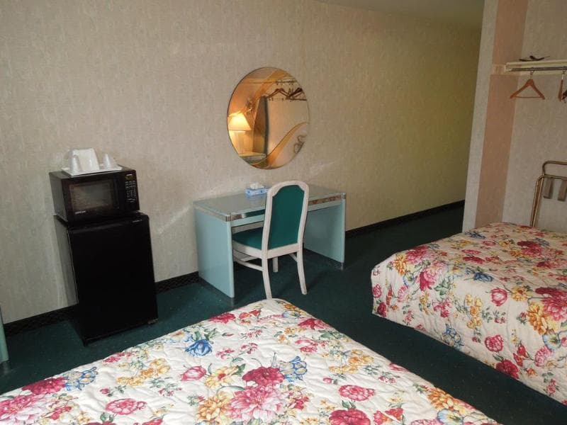 Tourist Inn 5