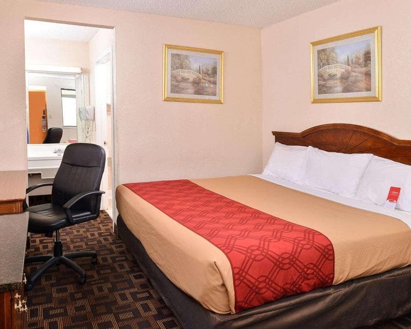 Econo Lodge Bellmawr 5