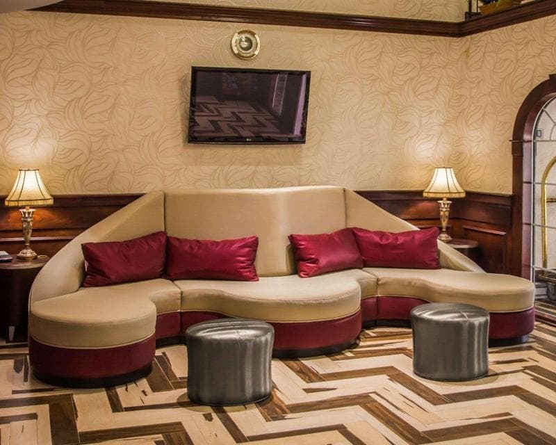 Quality Suites 3