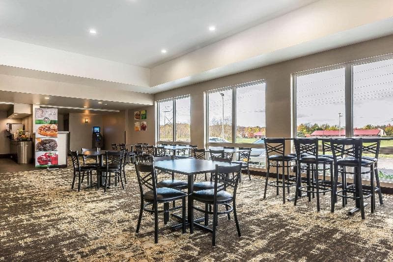 Quality Inn Hamburg Area 4