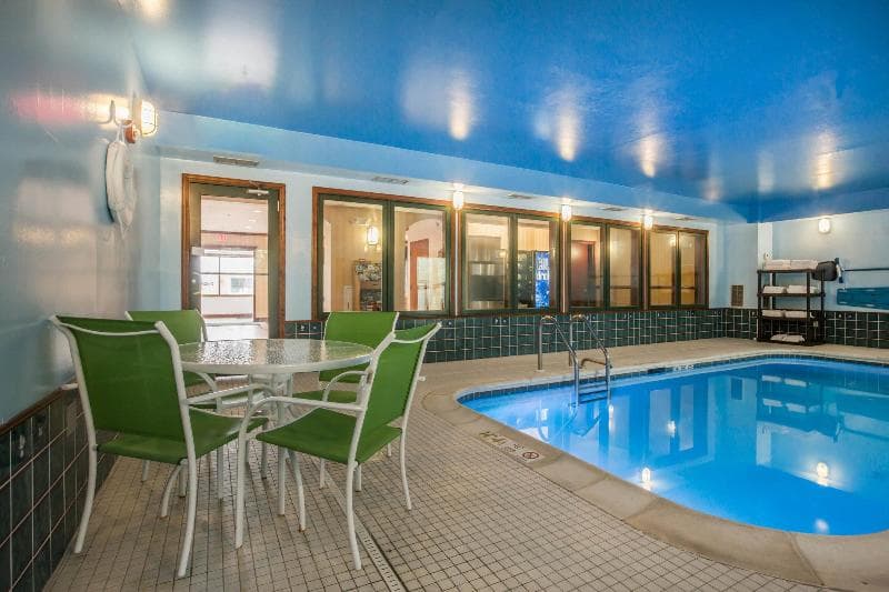 Econo Lodge Glens Falls / Lake George 3