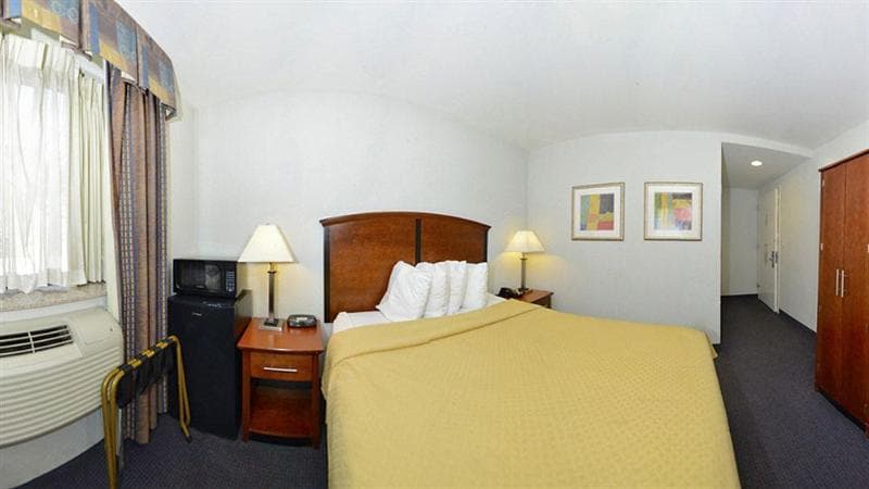 Lexington Inn 2