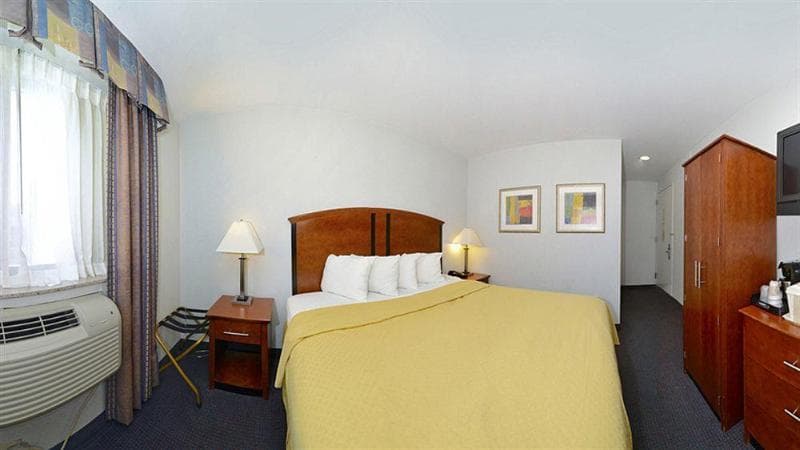 Lexington Inn 3