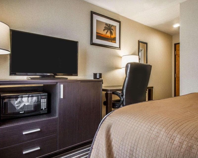 Quality Inn & Suites 3