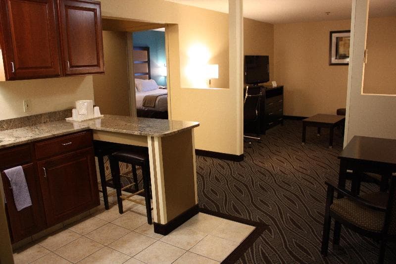 Holiday Inn Express Ludlow - Chicopee Area 2