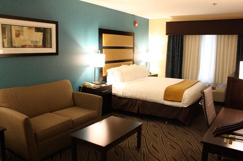 Holiday Inn Express Ludlow - Chicopee Area 4