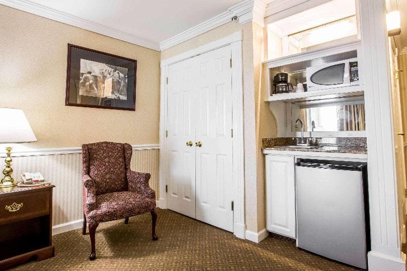 Comfort Inn And Suites Plattsburgh - Morrisonville 4