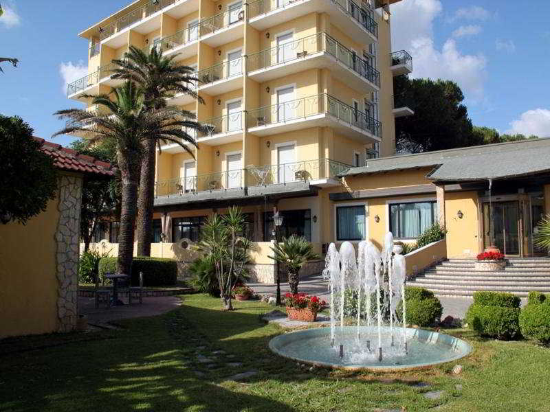 Myo Hotel Sabbiadoro main