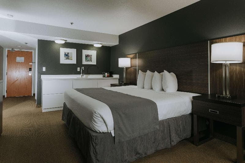 Best Western Inn At The Meadows 3