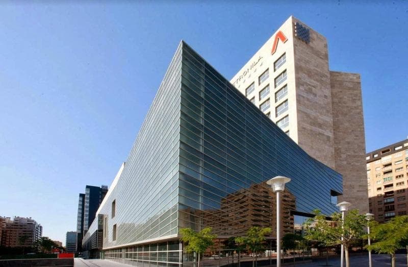Reina Petronila 4