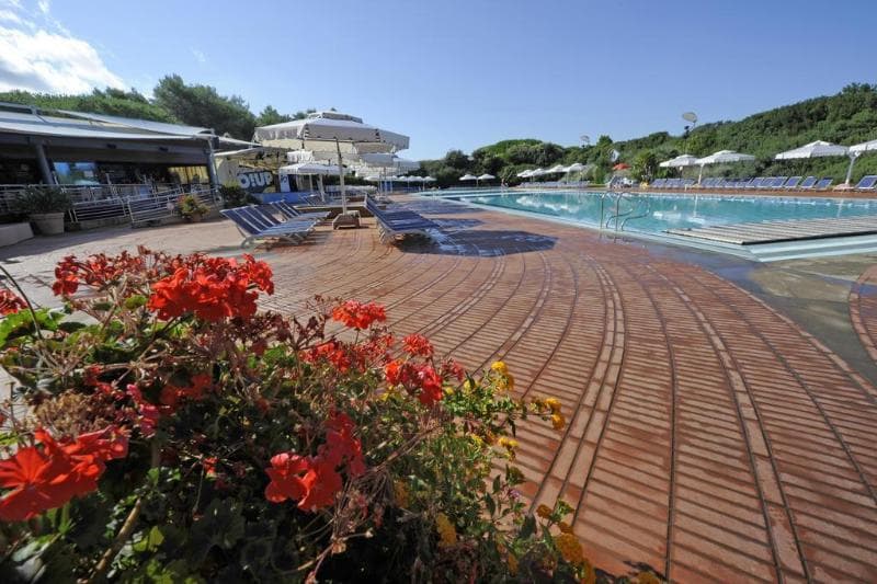 Riva degli Etruschi 5