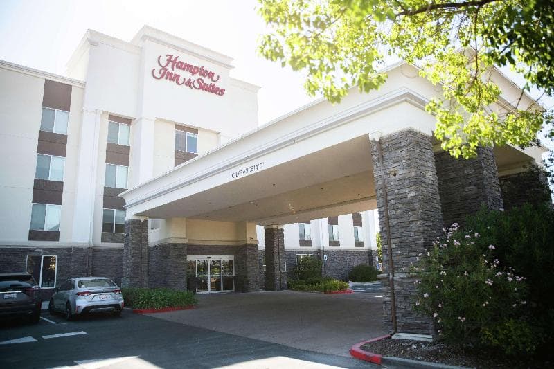 Hampton Inn & Suites Fresno 5