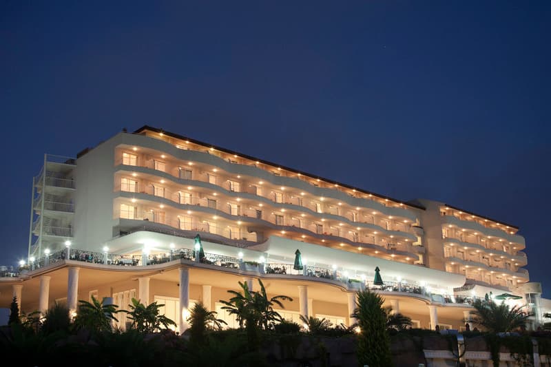 Starlight Resort Hotel 4